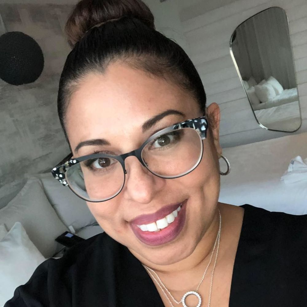 Meet your Posher, Carla